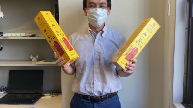 卒業生からお菓子が届きました 卒業生からお菓子が届きました